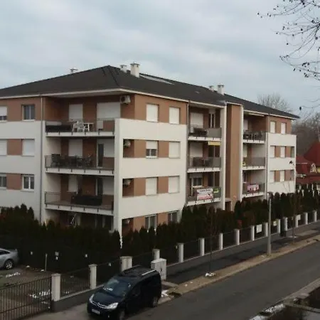 Goldal House * Siofok