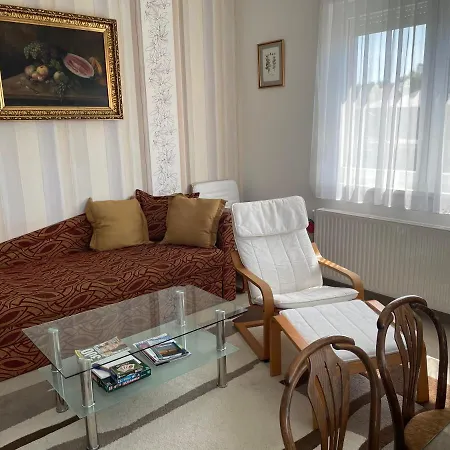 Goldal House Апартаменты *