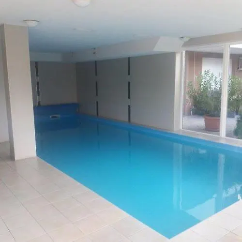Goldal House *