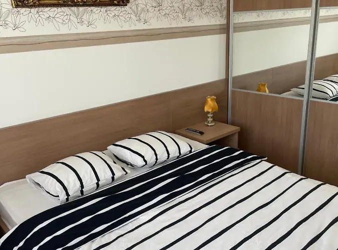 Апартаменты Goldal House