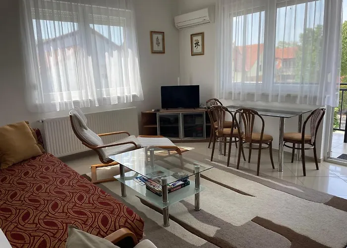 Apartment Goldal House *