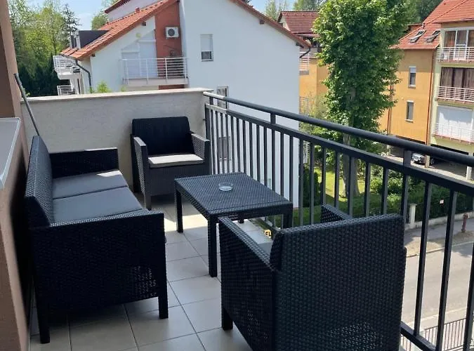 Goldal House * Siofok