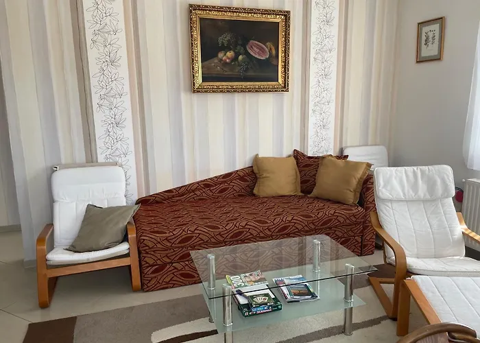Goldal House Apartment *